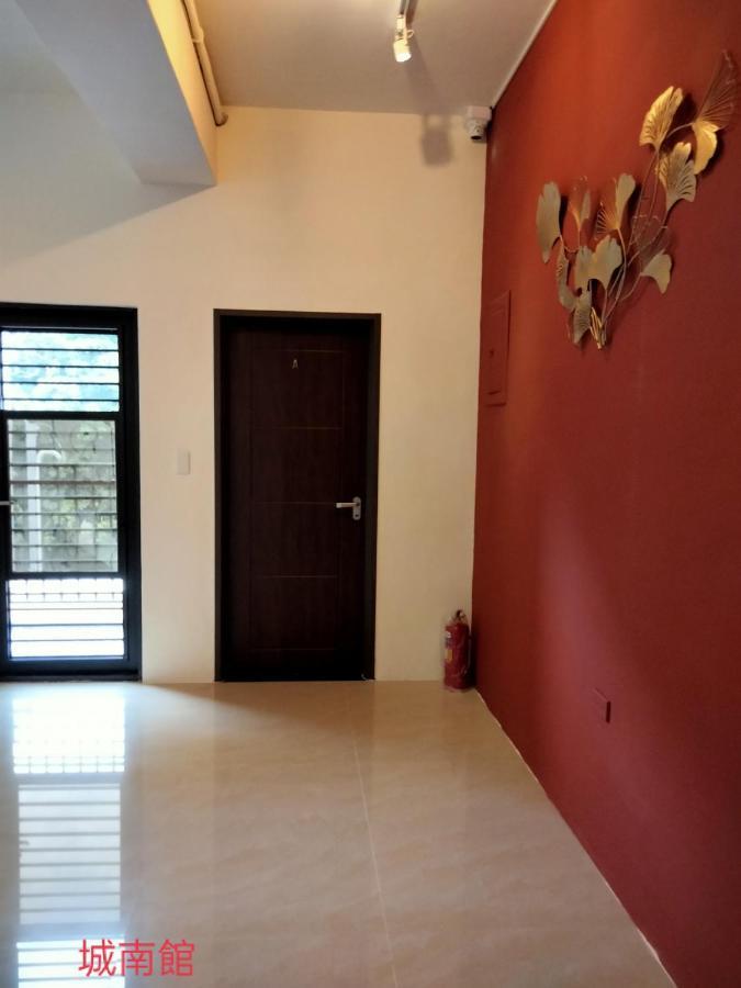וולי 910 Hostel 城南館-自助入住 מראה חיצוני תמונה